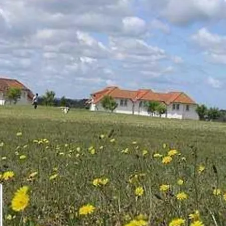 Appartement Ferienapartment Wiese & Auf Ruegen